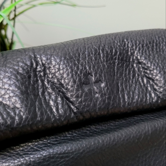 MARIE TURNOR | Black Lunch Bag Clutch - Picture 2 of 10